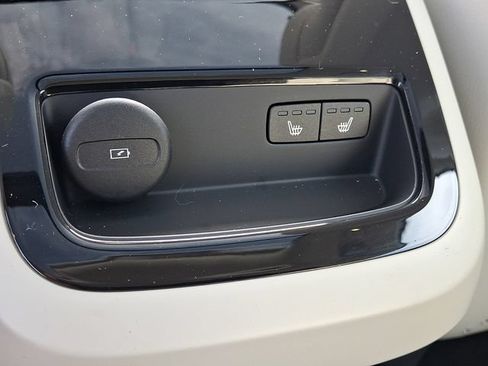 Certified 2025 Volvo S60 T8 Plus AWD/4WD image 11