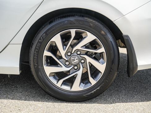 Used 2017 Honda Civic EX image 10
