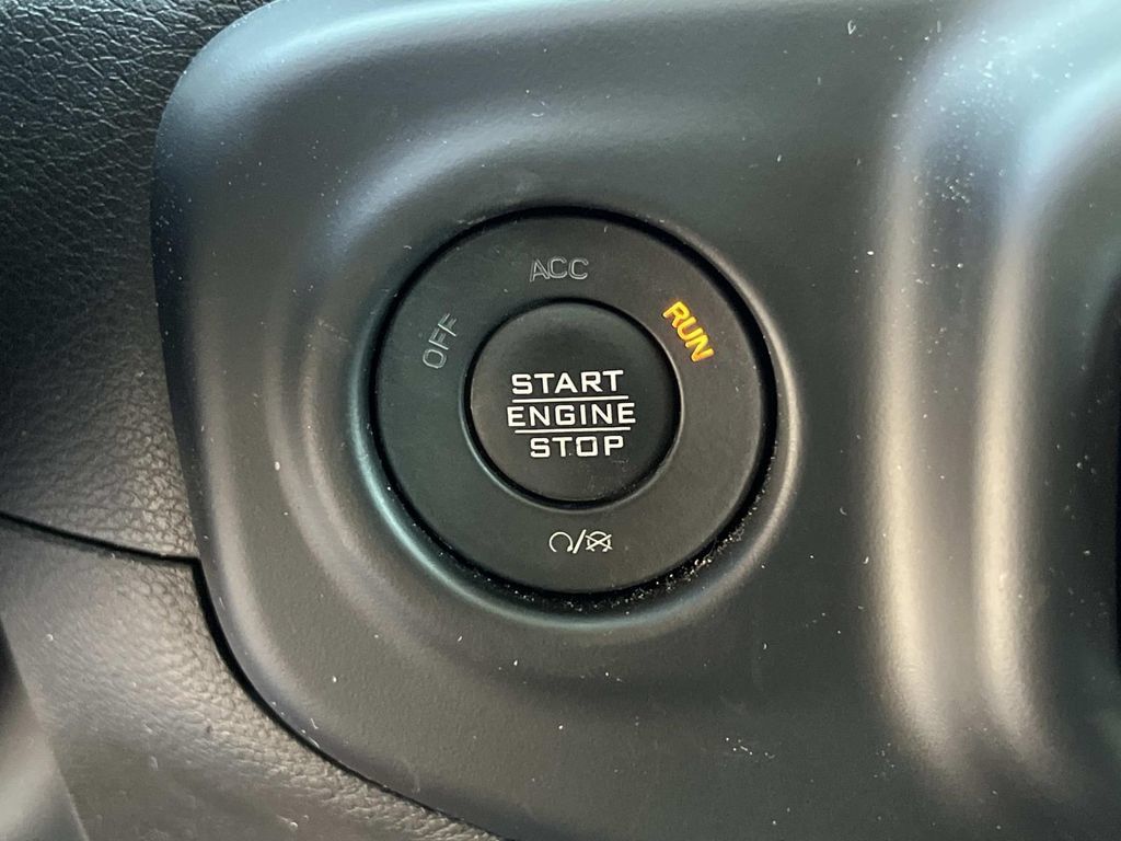 Used 2022 Jeep Wrangler Sport AWD/4WD image 24
