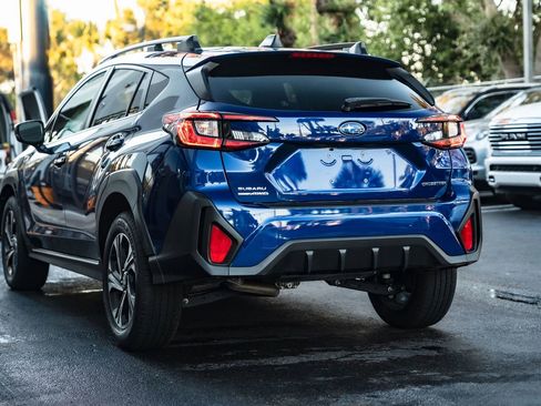 Used 2025 Subaru Crosstrek 2.0i Premium AWD/4WD image 13
