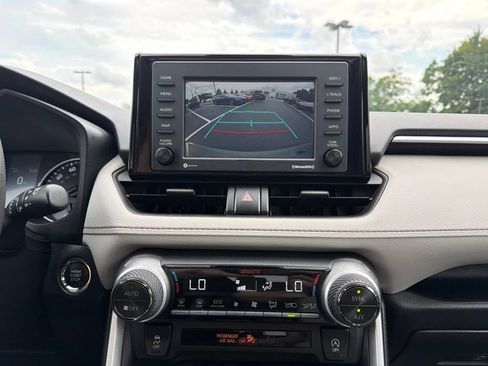 Certified 2022 Toyota RAV4 XLE w/ Convenience Package AWD/4WD image 35