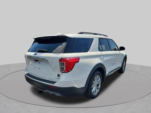 Used 2020 Ford Explorer XLT w/ Equipment Group 202A AWD/4WD image 14