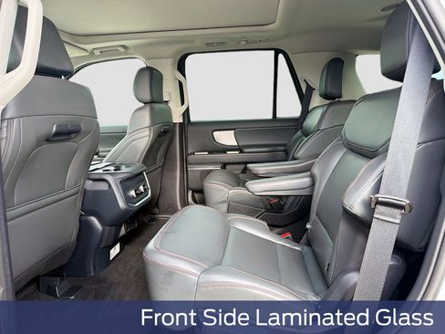 Used 2025 Ford Expedition Active AWD/4WD image 31