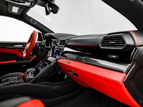 Used 2020 Lamborghini Urus image 53
