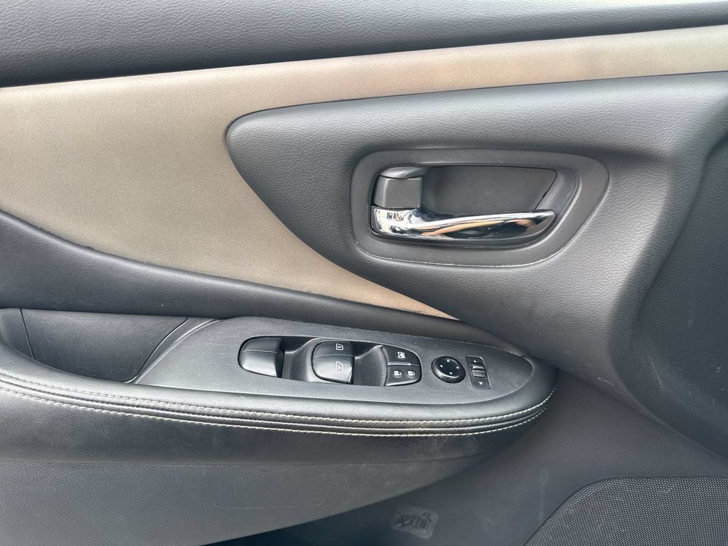 Certified 2023 Nissan Murano S FWD image 11