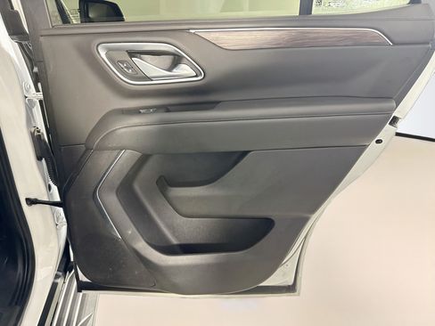 Used 2022 Chevrolet Tahoe 2WD w/ Remote Keyless Entry Package image 28