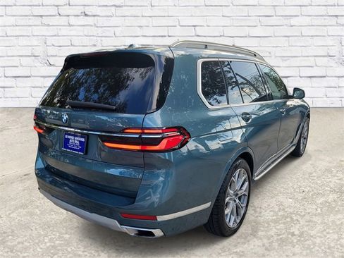 Used 2023 BMW X7 xDrive40i w/ Premium Package image 4