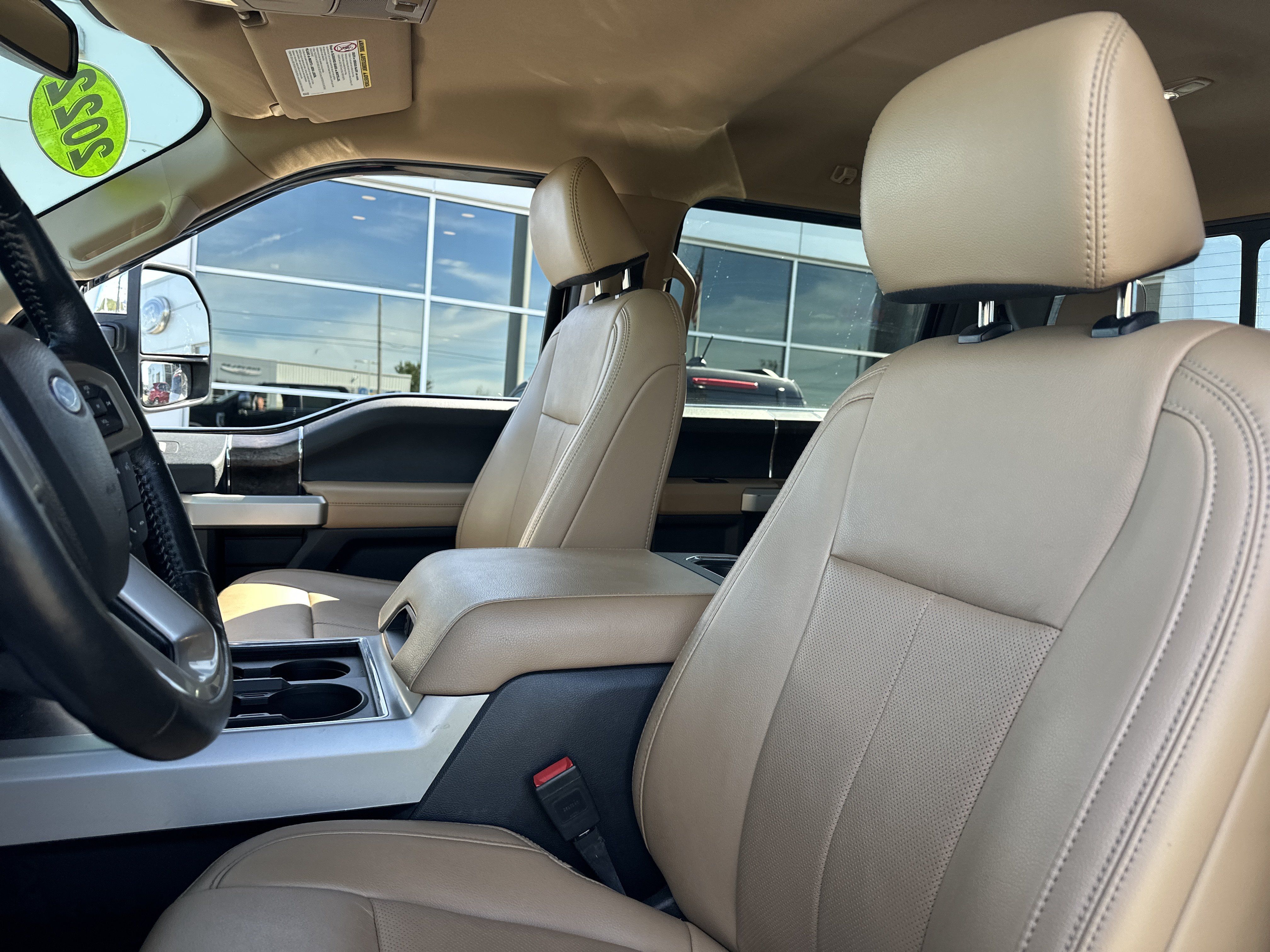 Used 2022 Ford F350 Lariat w/ Lariat Ultimate Package AWD/4WD image 6