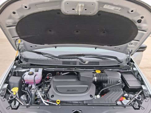 New 2026 Chrysler Pacifica Limited FWD image 10