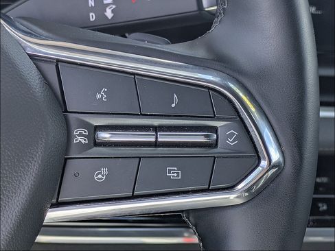 Used 2025 Chevrolet Equinox LT w/ Convenience Package II FWD image 21