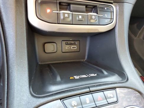 Used 2023 GMC Acadia Denali w/ Denali Ultimate Package FWD image 23