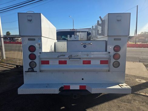 Used 2009 Ford F350 Lariat image 7