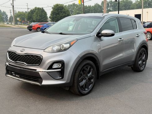 Used 2022 Kia Sportage LX w/ LX AWD Value Edition Package image 4