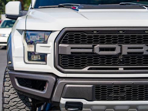 Used 2017 Ford F150 Raptor w/ Equipment Group 802A Luxury AWD/4WD image 5