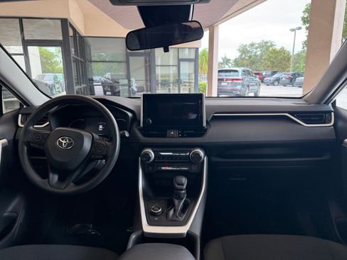 Used 2025 Toyota RAV4 LE image 27