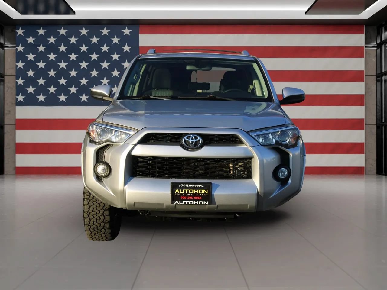 Used 2016 Toyota 4Runner SR5 AWD/4WD image 2
