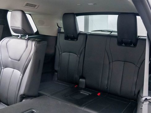 New 2026 INFINITI QX60 Luxe image 16