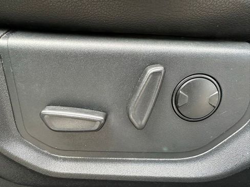 Certified 2020 Ford F150 Lariat w/ Equipment Group 502A Luxury image 28