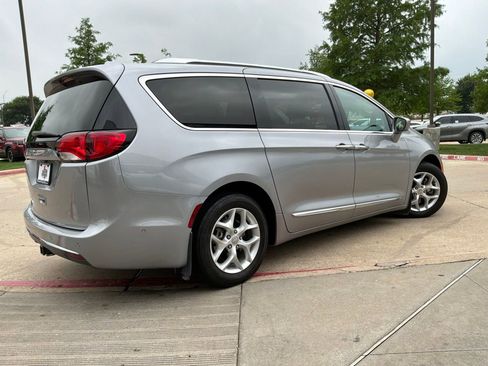 Used 2017 Chrysler Pacifica Touring-L Plus w/ Advanced Safetytec Group image 6