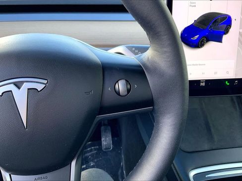 Used 2021 Tesla Model Y Long Range image 24