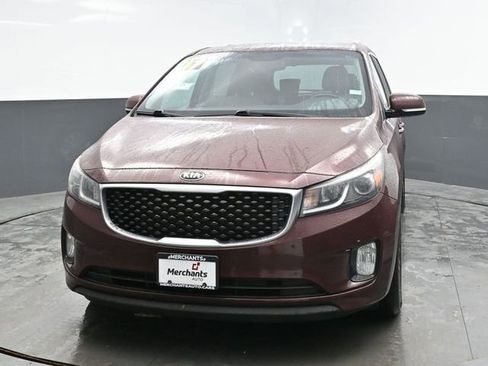 Used 2017 Kia Sedona EX image 2