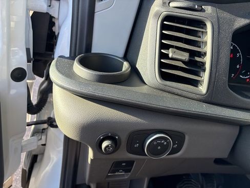 Used 2025 Ford Transit 250 148 Medium Roof Extended AWD image 38
