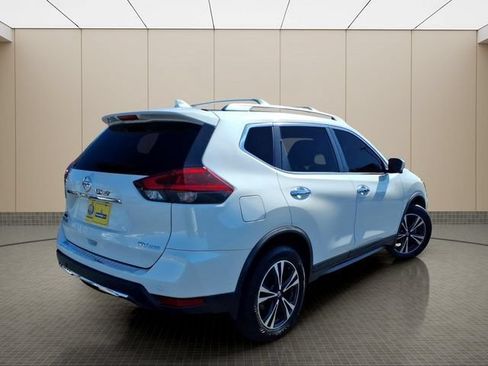 Used 2019 Nissan Rogue SV w/ Premium Package AWD/4WD image 6