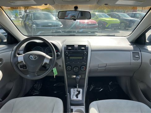 Used 2010 Toyota Corolla LE image 24