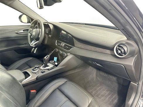 Used 2022 Alfa Romeo Giulia Ti image 30