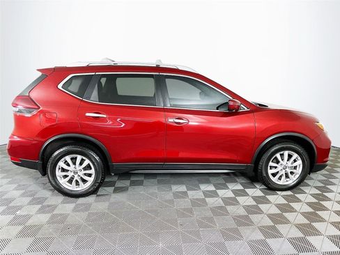 Used 2018 Nissan Rogue SV w/ Sun & Sound Touring Package AWD/4WD image 11
