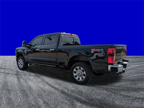 Used 2023 Ford F250 Lariat w/ Lariat Ultimate Package image 6