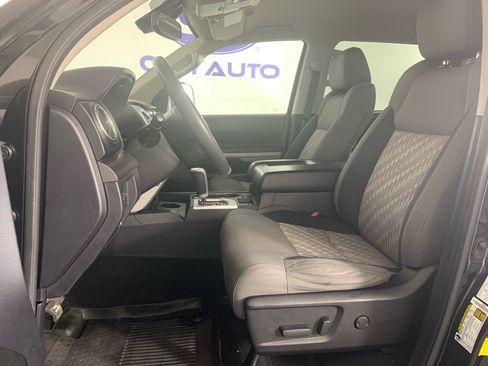 Used 2020 Toyota Tundra SR5 w/ SR5 Convenience Package image 15