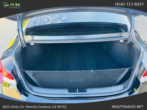 Used 2023 Hyundai Elantra Limited image 38