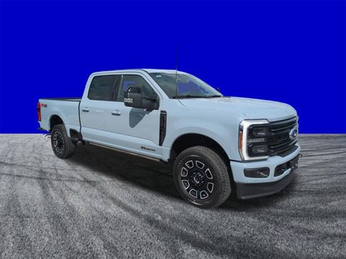 New 2026 Ford F250 Platinum w/ FX4 Off-Road Package AWD/4WD image 2