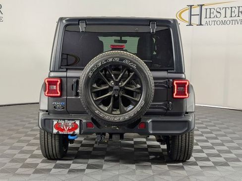 Used 2022 Jeep Wrangler Unlimited Sahara w/ Cold Weather Group image 6