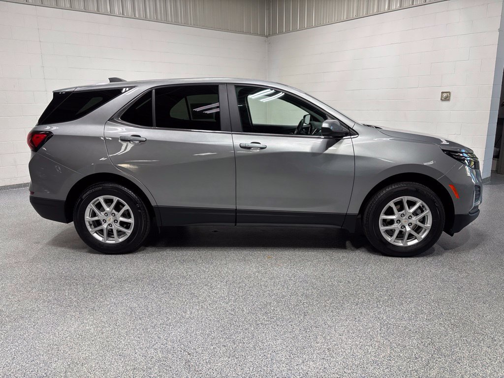 Used 2024 Chevrolet Equinox LT AWD/4WD image 8