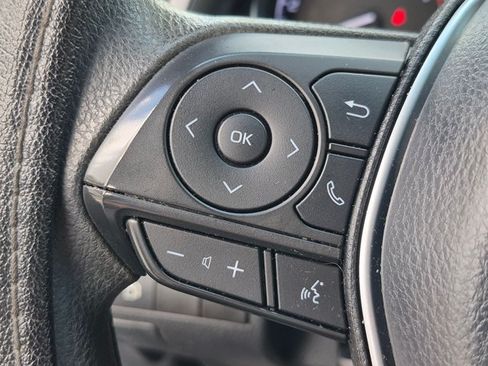Used 2018 Toyota Camry LE FWD image 10