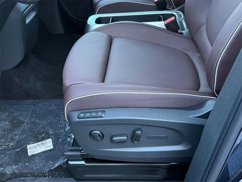 New 2025 Volkswagen ID. Buzz Pro S Plus image 16