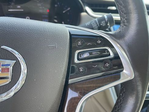 Used 2014 Cadillac XTS Luxury w/ Driver Awareness Package image 10