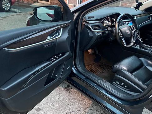 Used 2013 Cadillac XTS Luxury image 14