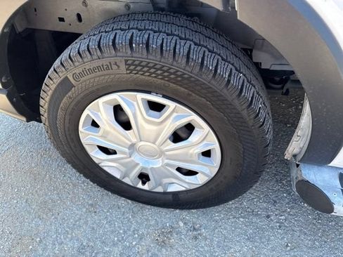 Used 2025 Ford Transit 250 Low Roof w/ Exterior Upgrade Package RWD image 8