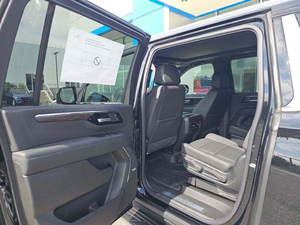 New 2026 Chevrolet Suburban LT w/ Comfort Package AWD/4WD image 20