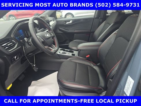 Used 2025 Ford Escape ST-Line w/ Equipment Group 301A image 9