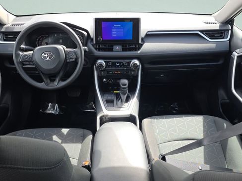 Used 2025 Toyota RAV4 XLE w/ Convenience Package image 18