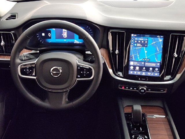 Certified 2026 Volvo V60 B5 Cross Country Plus w/ Protection Package Premier AWD/4WD image 26