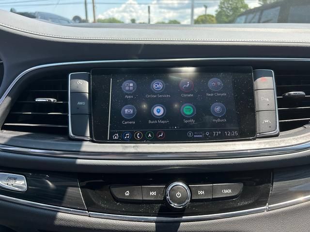 Used 2024 Buick Enclave Premium AWD/4WD image 17