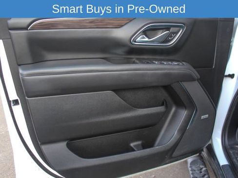 Used 2022 Chevrolet Suburban Z71 w/ Luxury Package image 18