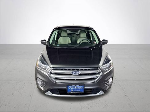 Used 2017 Ford Escape SE image 3