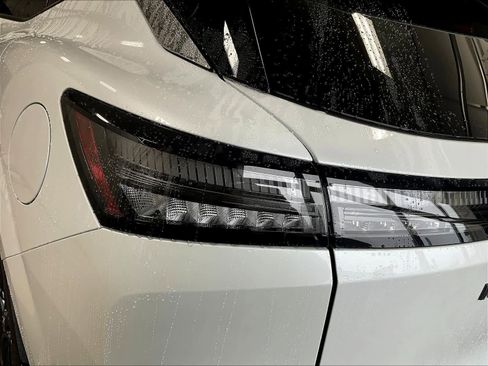 Certified 2026 Nissan Murano Platinum w/ Cargo Package image 34