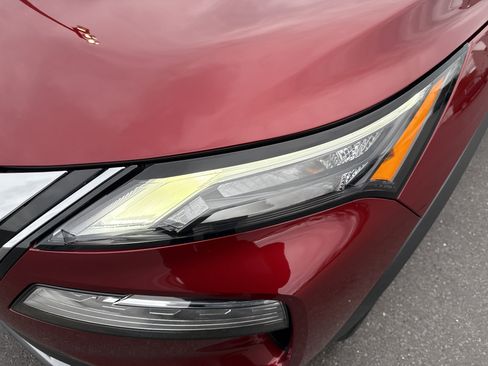 Used 2023 Nissan Rogue SL w/ SL Premium Package image 10